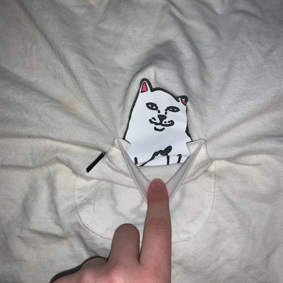 tshirt - Picture 2 of 2